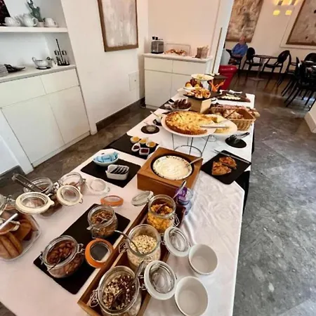 Ballaro Bed & Breakfast *